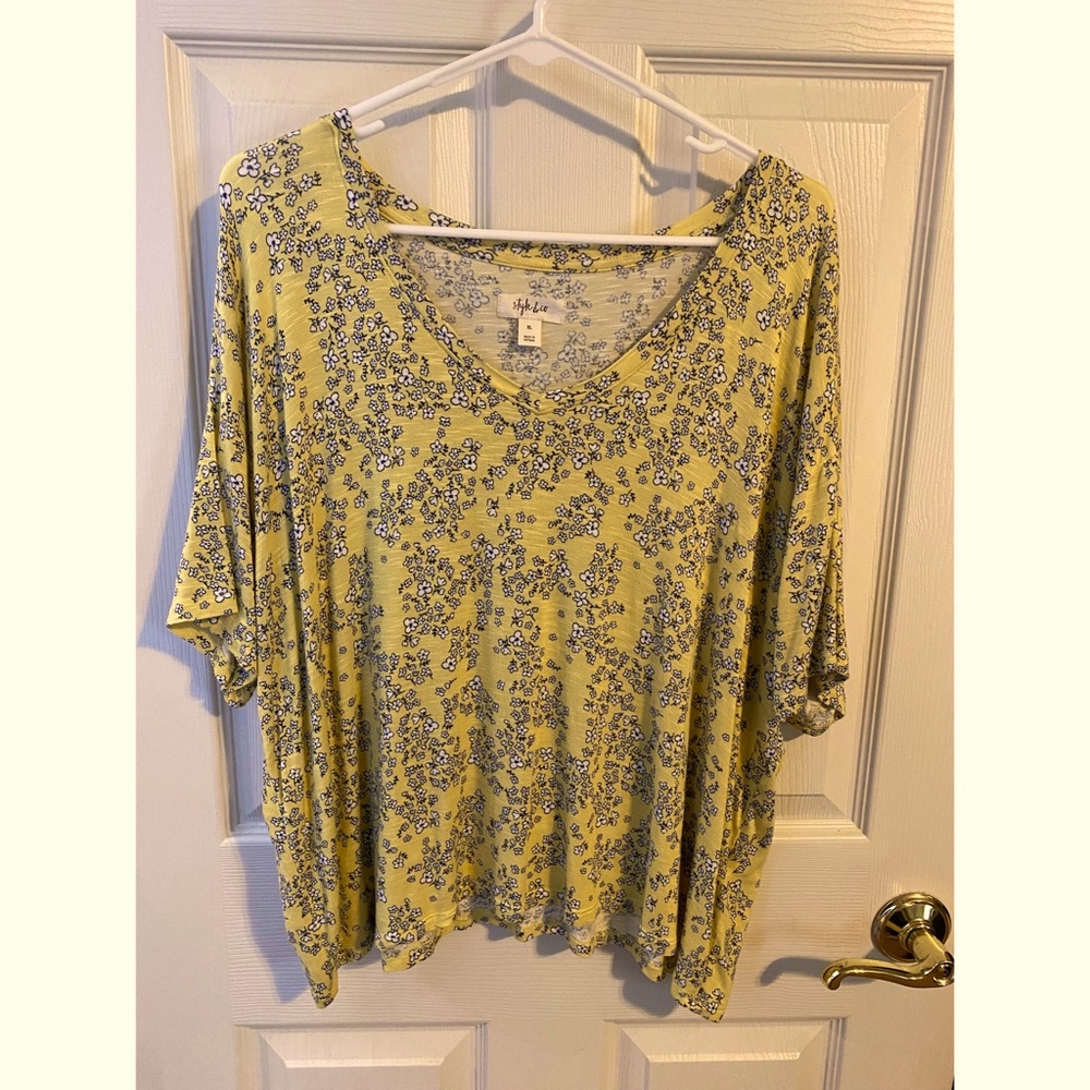 Style & Co short sleeve shirt